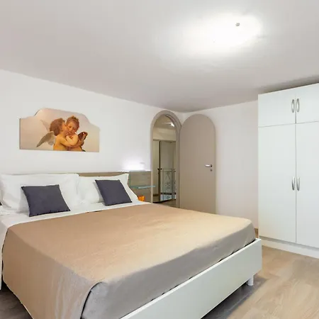 Apartment Domus Elisae - *